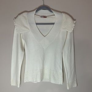 White sweater with a nice color